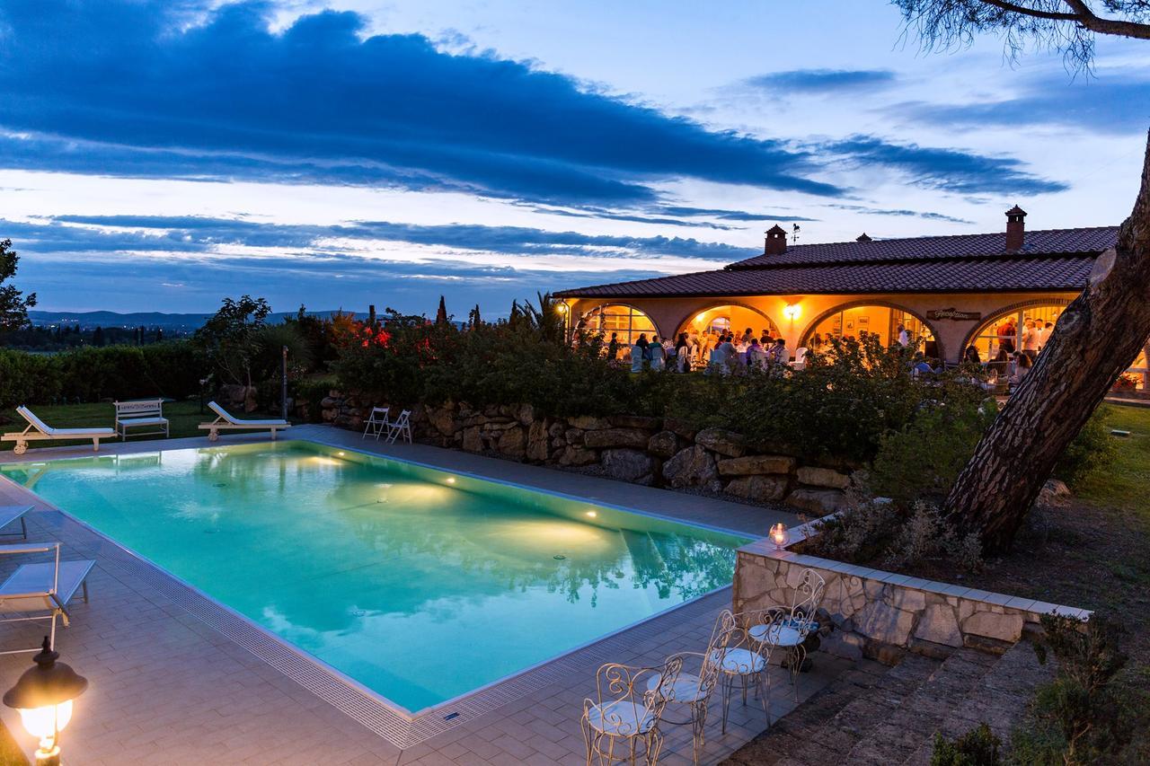 La Locanda Della Vecchia Hosteria Джаворано Екстериор снимка