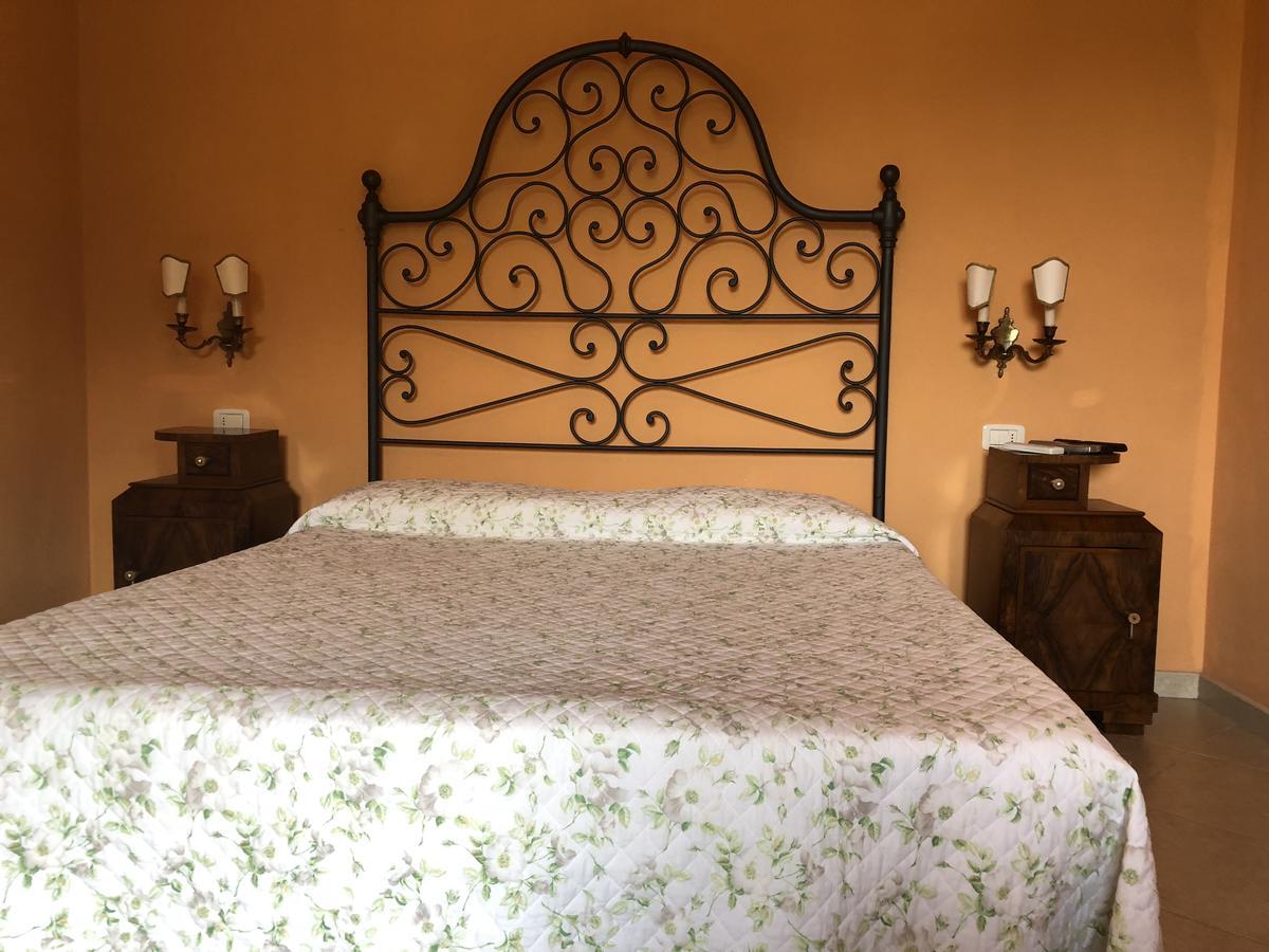 La Locanda Della Vecchia Hosteria Джаворано Екстериор снимка
