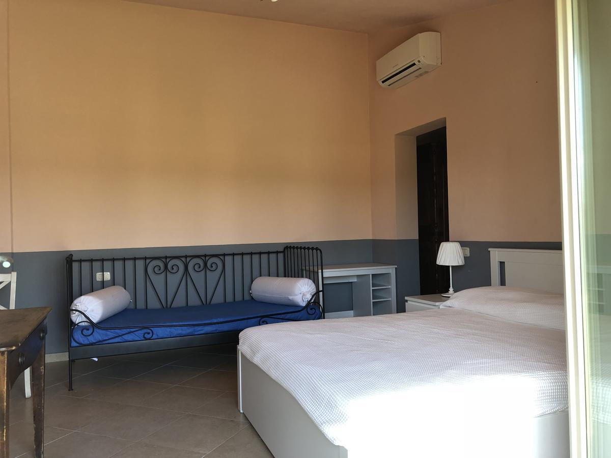 La Locanda Della Vecchia Hosteria Джаворано Екстериор снимка