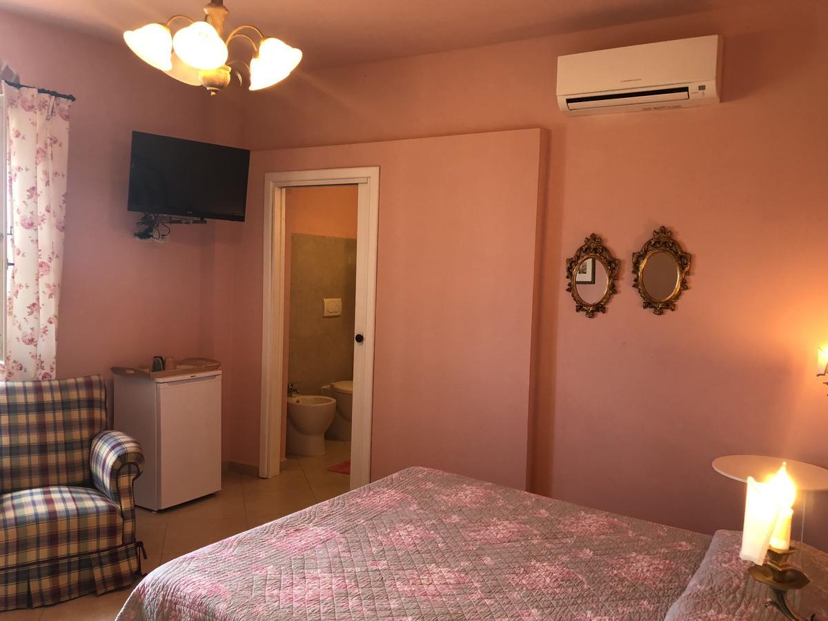 La Locanda Della Vecchia Hosteria Джаворано Екстериор снимка