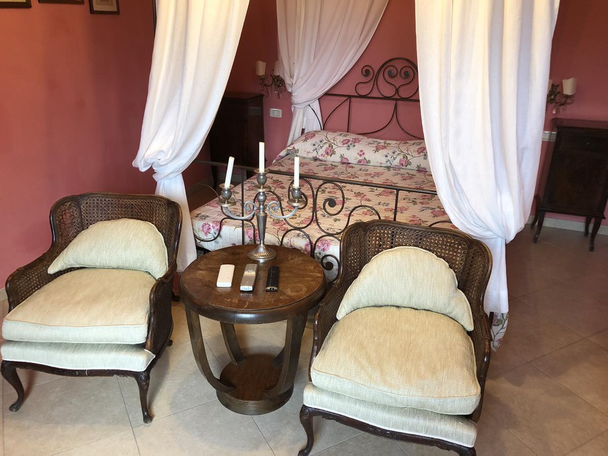 La Locanda Della Vecchia Hosteria Джаворано Екстериор снимка