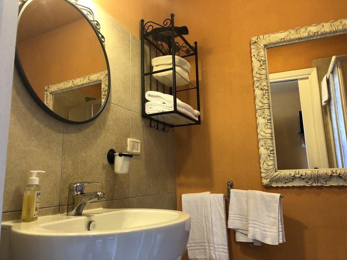 La Locanda Della Vecchia Hosteria Джаворано Екстериор снимка